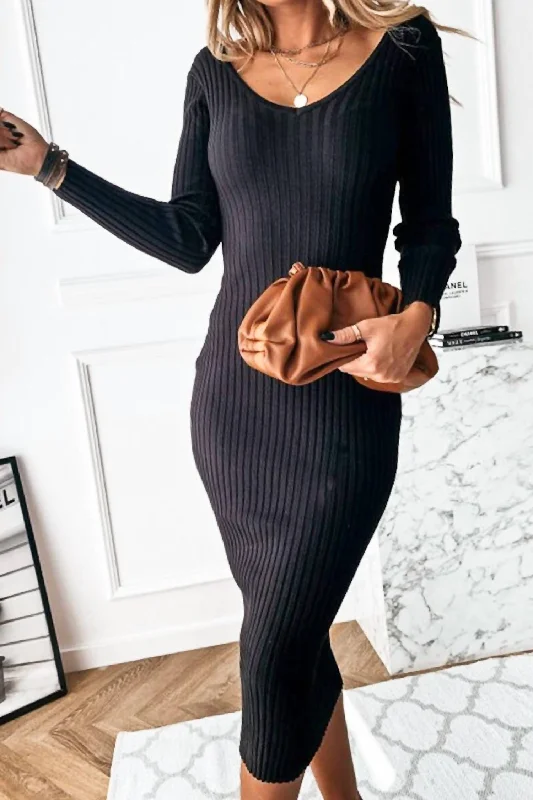 Closeout v-neck dressRibbed Knitted Dress In Black