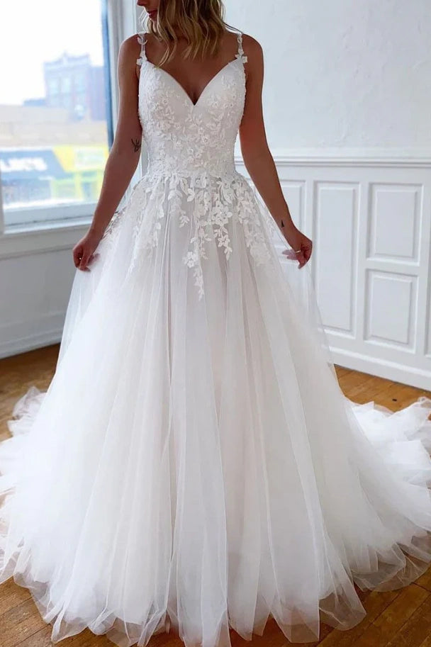 Closeout satin dressV-Neck Spaghetti Straps Lace Appliques Boho Wedding Dress