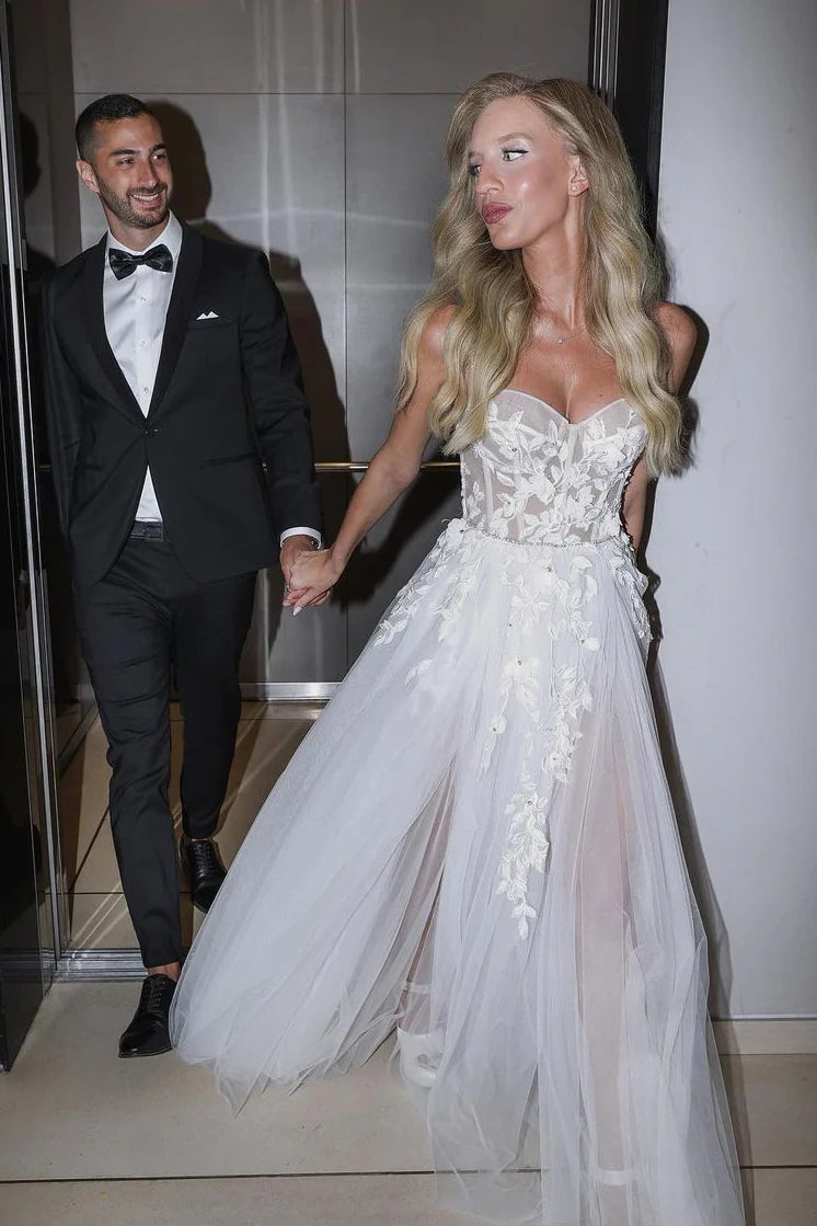 Value Deals tiered dressSweetheart Spaghetti Straps Appliques Sheer Tulle A-Line Wedding Dress