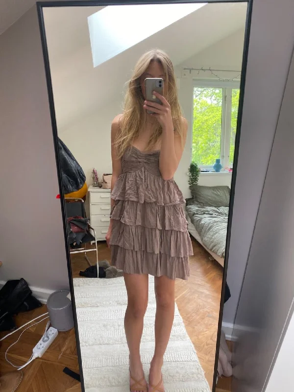 Great Bargains formal dressCute Spaghetti Straps Layered Homecoming Dress Y2792