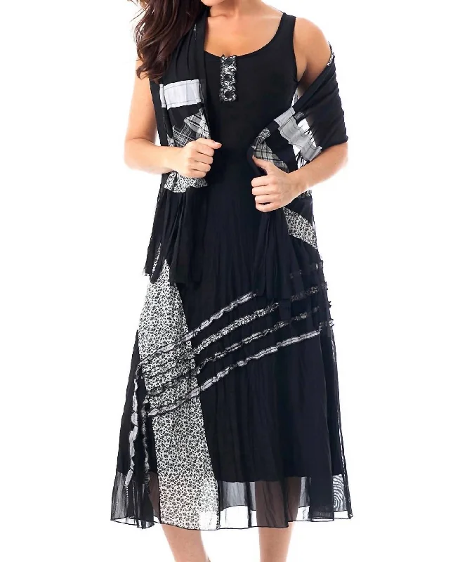 Bargain Bin bodycon dressButton Pattern Maxi Dress In Black Multi