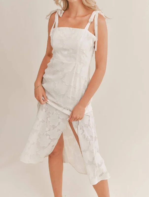 Value Deals mini dressWhen In Rome Midi Dress In White