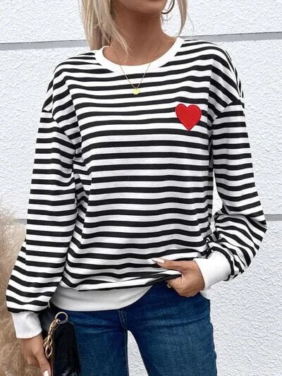Discount Extravaganza classic gym sweatshirtHeart Patch Striped Round Neck Long Sleeve Sweatshirt Discount Extravaganza classic gym sweatshirtHeart Patch Striped Round Neck Long Sleeve Sweatshirt