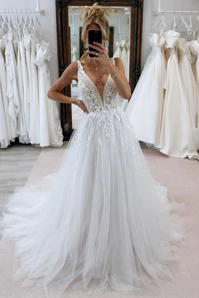 Huge Discounts ashionable dressLow V-Neck Backless Tulle A-Line Appliques Wedding Dress