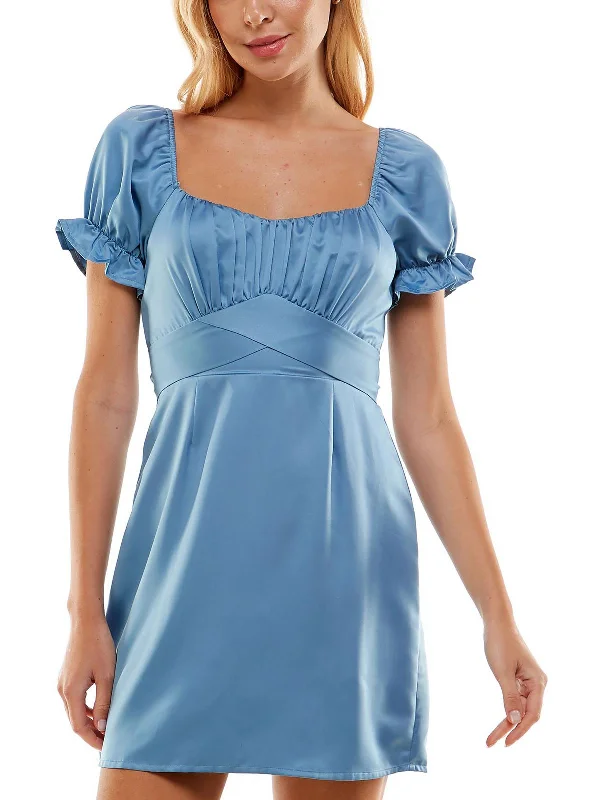 Weekend Special chic shift dressEmma Womens Smocked Mini Fit & Flare Dress