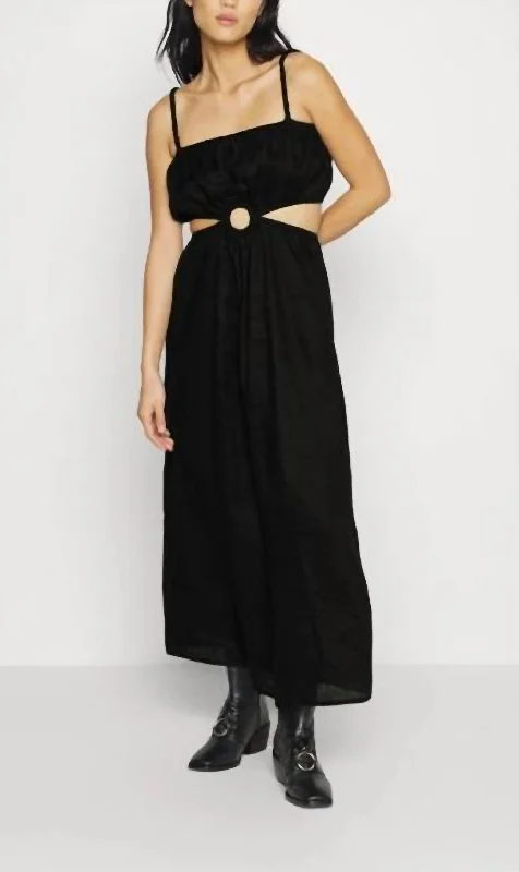 Exclusive Savings silk dressEl Rio Maxi Dress in Black