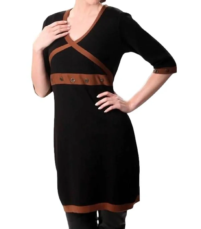 Special Buy chic shift dressButton-Accent Dress In Black/mocha